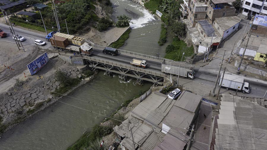 Construcción nuevo puente Lurín